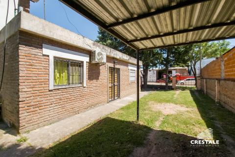 Casa 2 dormitorios en venta Funes, Acebal y General Urquiza. CHO5784182 Crestale Propiedades