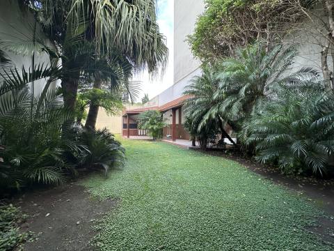 Terreno en venta Montevideo Y Callao, Rosario. CHO6871381 Crestale Propiedades