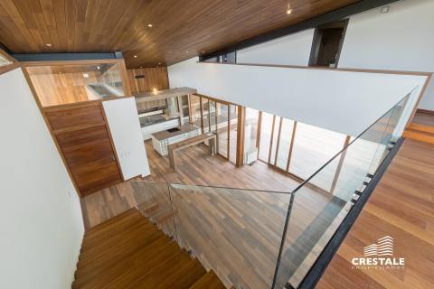Casa 3 dormitorios en venta Vida, Funes. CHO6872147 Crestale Propiedades