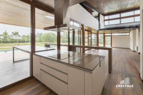Casa 3 dormitorios en venta Vida, Funes. CHO6872147 Crestale Propiedades