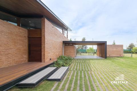 Casa 3 dormitorios en venta Vida, Funes. CHO6872147 Crestale Propiedades
