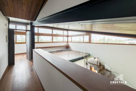 Casa 3 dormitorios en venta Vida, Funes. CHO6872147 Crestale Propiedades