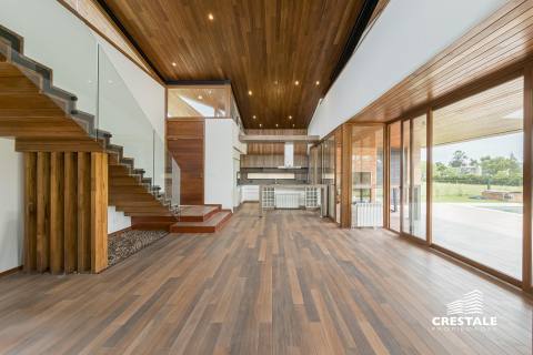 Casa 3 dormitorios en venta Vida, Funes. CHO6872147 Crestale Propiedades