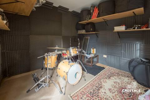 Departamento de pasillo 2 dormitorios en venta España 1800, Rosario. CHO6875246 Crestale Propiedades