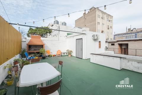 Departamento de pasillo 2 dormitorios en venta España 1800, Rosario. CHO6875246 Crestale Propiedades