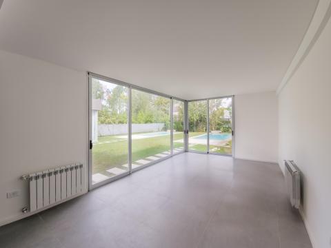 Casa 3 dormitorios en venta Aldea Fisherton - Malabia 1200, Rosario. CHO6877871 Crestale Propiedades
