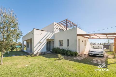 Casa 2 dormitorios en venta El Molino - Calle Pampero, Roldán. CHO6921015 Crestale Propiedades