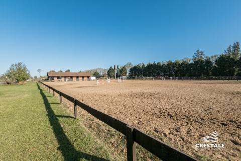 Casa 2 dormitorios en venta Los Álamos Club De Campo, Ibarlucea. CHO6921109 Crestale Propiedades
