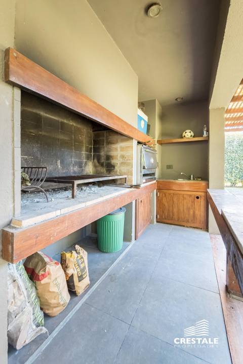 Casa 2 dormitorios en venta Los Álamos Club De Campo, Ibarlucea. CHO6921109 Crestale Propiedades