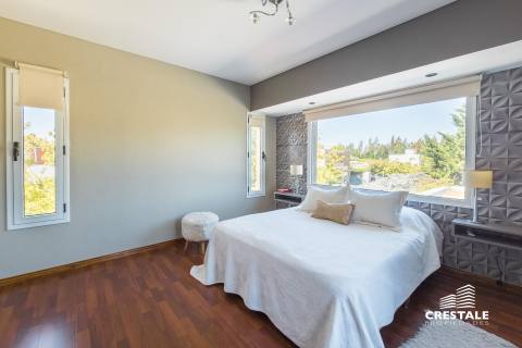 Casa 3 dormitorios en venta Aguadas, Funes. CHO6922005 Crestale Propiedades