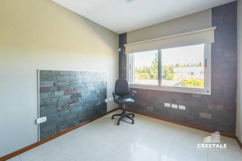 Casa 3 dormitorios en venta Aguadas, Funes. CHO6922005 Crestale Propiedades