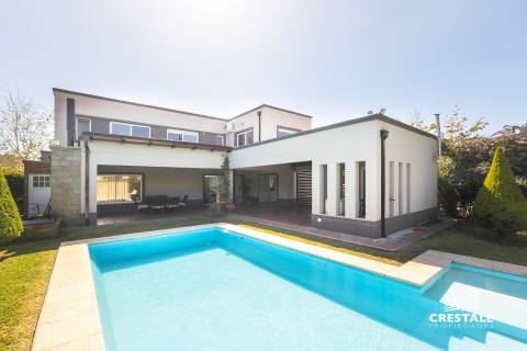 Casa 3 dormitorios en venta Aguadas, Funes. CHO6922005 Crestale Propiedades