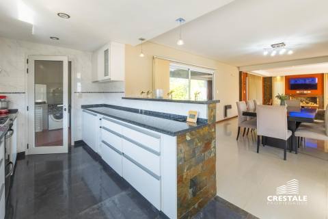 Casa 3 dormitorios en venta Aguadas, Funes. CHO6922005 Crestale Propiedades