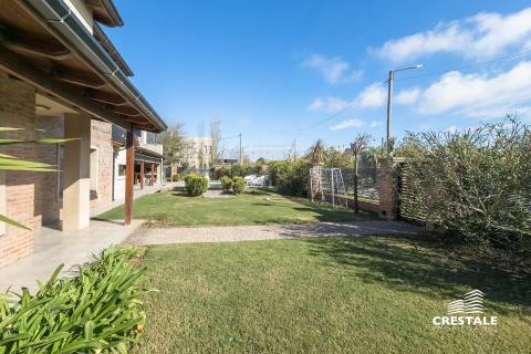 Casa 3 dormitorios en venta Tierra De Sueños 2 - Av. De Las Libertades 1200, Roldán. CHO6926568 Crestale Propiedades