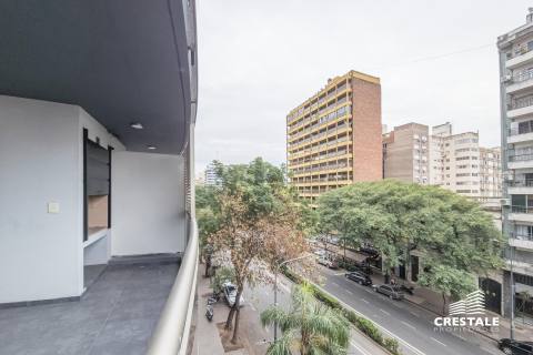 Departamento 4 dormitorios en venta Av. Pellegrini Y Maipú, Rosario. CAP6930670 Crestale Propiedades