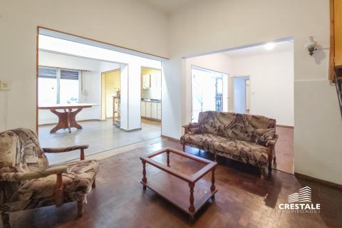 Departamento de pasillo 4 dormitorios en venta Entre Ríos 1500, Rosario. CPH6963224 Crestale Propiedades