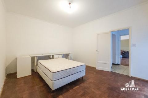 Departamento de pasillo 4 dormitorios en venta Entre Ríos 1500, Rosario. CPH6963224 Crestale Propiedades