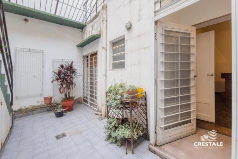 Departamento de pasillo 4 dormitorios en venta Entre Ríos 1500, Rosario. CPH6963224 Crestale Propiedades
