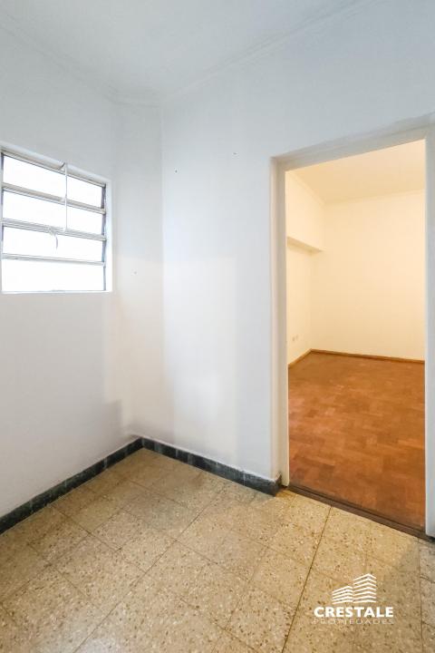 Departamento de pasillo 4 dormitorios en venta Entre Ríos 1500, Rosario. CPH6963224 Crestale Propiedades
