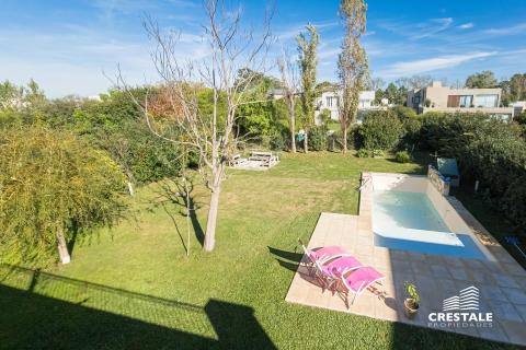 Casa 4 dormitorios en venta San Sebastián, Funes. CHO6993647 Crestale Propiedades