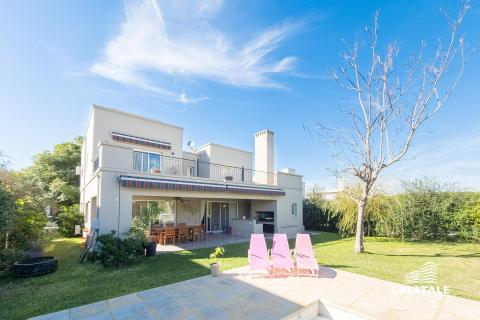 Casa 4 dormitorios en venta San Sebastián, Funes. CHO6993647 Crestale Propiedades