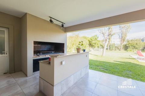 Casa 4 dormitorios en venta San Sebastián, Funes. CHO6993647 Crestale Propiedades