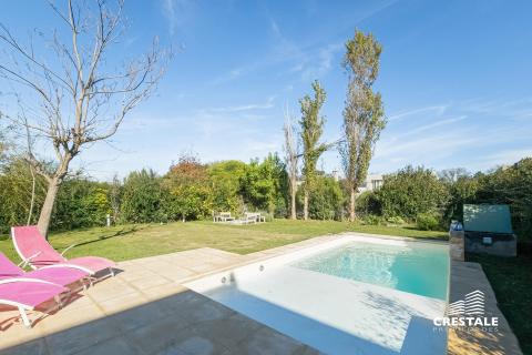Casa 4 dormitorios en venta San Sebastián, Funes. CHO6993647 Crestale Propiedades