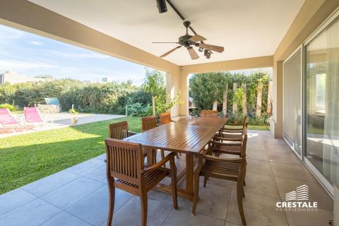 Casa 4 dormitorios en venta San Sebastián, Funes. CHO6993647 Crestale Propiedades