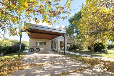 Casa 4 dormitorios en venta San Sebastián, Funes. CHO6993647 Crestale Propiedades