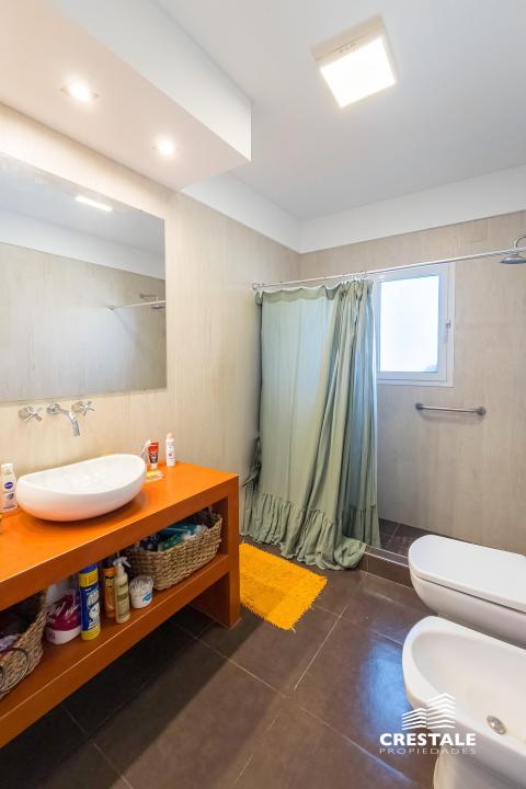 Casa 4 dormitorios en venta San Sebastián, Funes. CHO6993647 Crestale Propiedades