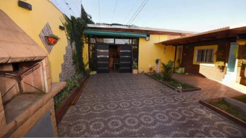 Casa 2 dormitorios en venta Baigorria - Ituzaingo 1800, Granadero Baigorria. CHO7001768 Crestale Propiedades