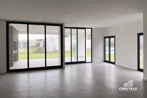 Casa 3 dormitorios en venta Puerto Roldán, Roldan. CHO7005240 Crestale Propiedades