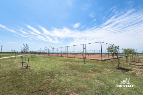 Casa 4 dormitorios en venta Vida Club De Campo, Funes. CHO7005917 Crestale Propiedades