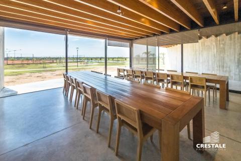 Casa 4 dormitorios en venta Vida Club De Campo, Funes. CHO7005917 Crestale Propiedades
