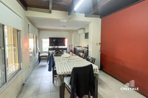 Casa 4 dormitorios en venta Fisherton - Venezuela 700 Bis, Rosario. CHO7015224 Crestale Propiedades