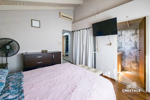 Casa 4 dormitorios en venta Fisherton - Venezuela 700 Bis, Rosario. CHO7015224 Crestale Propiedades
