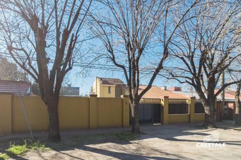 Casa 4 dormitorios en venta Fisherton - Venezuela 700 Bis, Rosario. CHO7015224 Crestale Propiedades