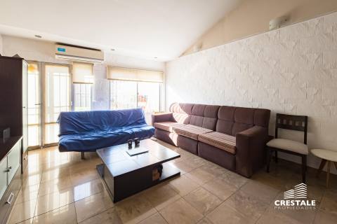 Casa 4 dormitorios en venta Fisherton - Venezuela 700 Bis, Rosario. CHO7015224 Crestale Propiedades
