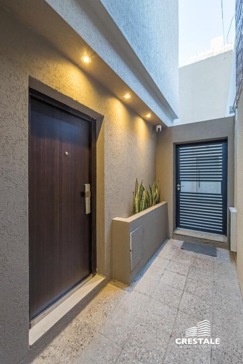 Casa 3 dormitorios en venta Balcarce Y Zeballos, Rosario. CHO7056242 Crestale Propiedades