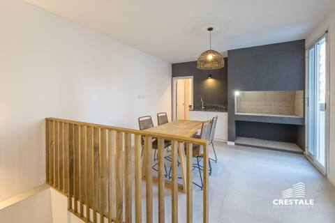 Departamento de pasillo 3 dormitorios en venta Balcarce Y Zeballos, Rosario. CHO7056368 Crestale Propiedades