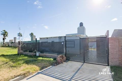 Casa 2 dormitorios en venta Campiñas De Piñero, Piñero. CHO7067326 Crestale Propiedades