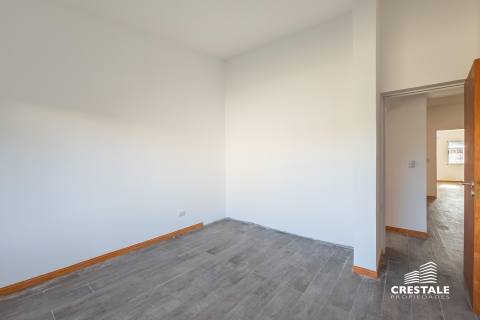 Casa 3 dormitorios en venta Montevideo Y Catamarca - Funes, Funes. CHO7071421 Crestale Propiedades