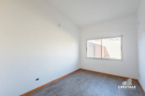 Casa 3 dormitorios en venta Montevideo Y Catamarca - Funes, Funes. CHO7071421 Crestale Propiedades
