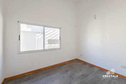 Casa 3 dormitorios en venta Montevideo Y Catamarca - Funes, Funes. CHO7071421 Crestale Propiedades