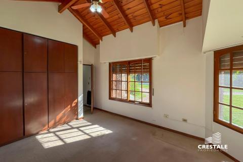 Casa 2 dormitorios en venta Houssay Y General Lopez, Funes. CHO7100036 Crestale Propiedades