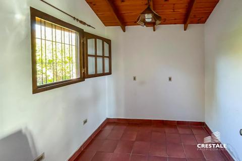 Casa 2 dormitorios en venta Houssay Y General Lopez, Funes. CHO7100036 Crestale Propiedades