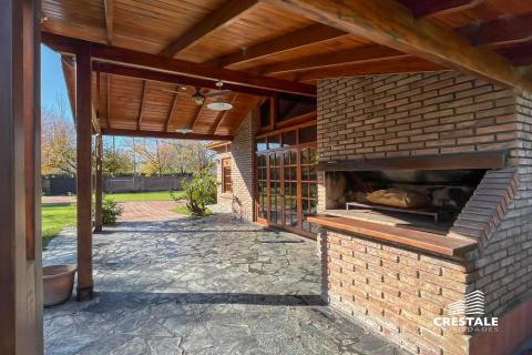 Casa 2 dormitorios en venta Houssay Y General Lopez, Funes. CHO7100036 Crestale Propiedades