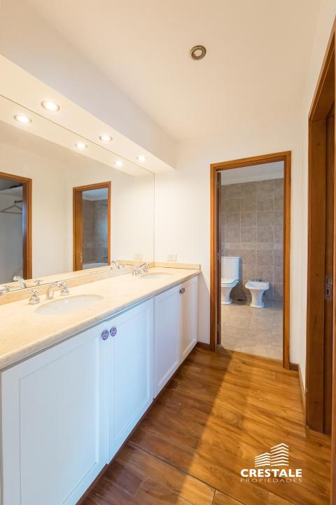 Casa 3 dormitorios en venta Azcuenaga 8500, Rosario. CHO7100417 Crestale Propiedades