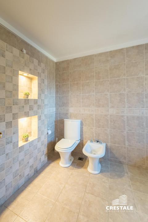 Casa 3 dormitorios en venta Azcuenaga 8500, Rosario. CHO7100417 Crestale Propiedades