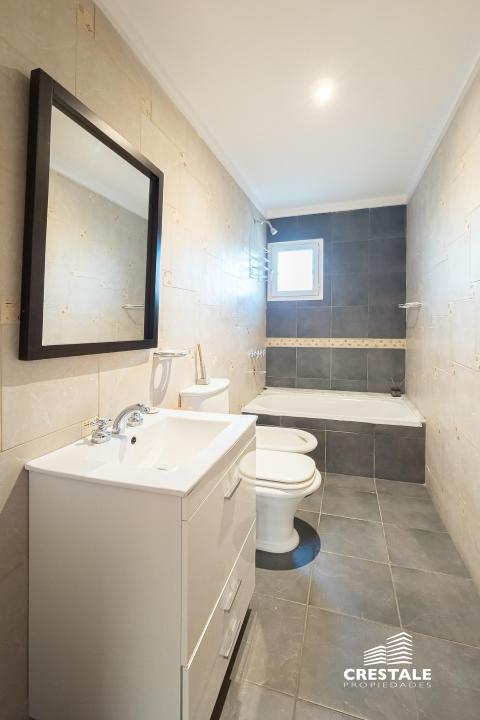 Casa 3 dormitorios en venta Azcuenaga 8500, Rosario. CHO7100417 Crestale Propiedades